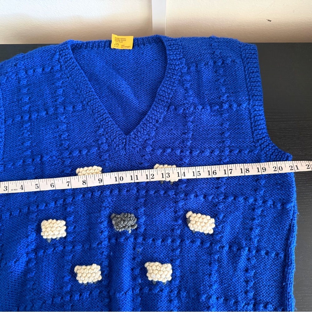 Vintage Handmade Royal Blue Sheep Knit New Zealand Sweater Vest size Large EUC - Picture 6 of 7